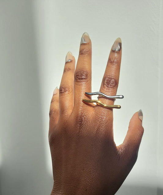 Wavy Baby Geometric Ring Set